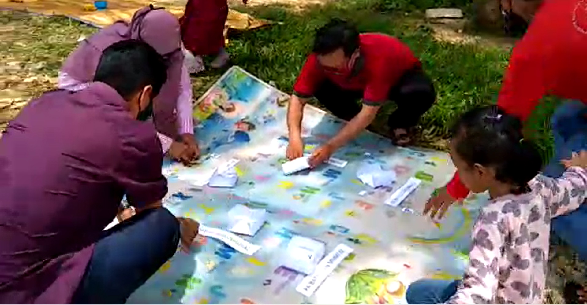 lomba susun huruf
